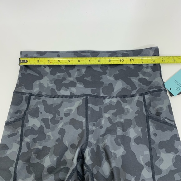 Ideology Camo Print Athletic Bike Shorts In Stadium Gray Nwt Size Small - Picture 12 of 14